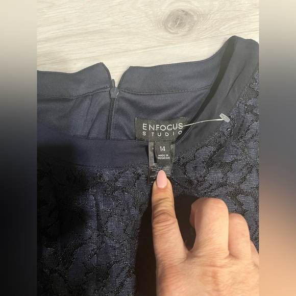 New Enfocus Studio Navy Lace Dress - Picture 2 of 8